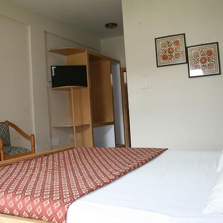 Pine Top Hotels Naran Bagian luar foto