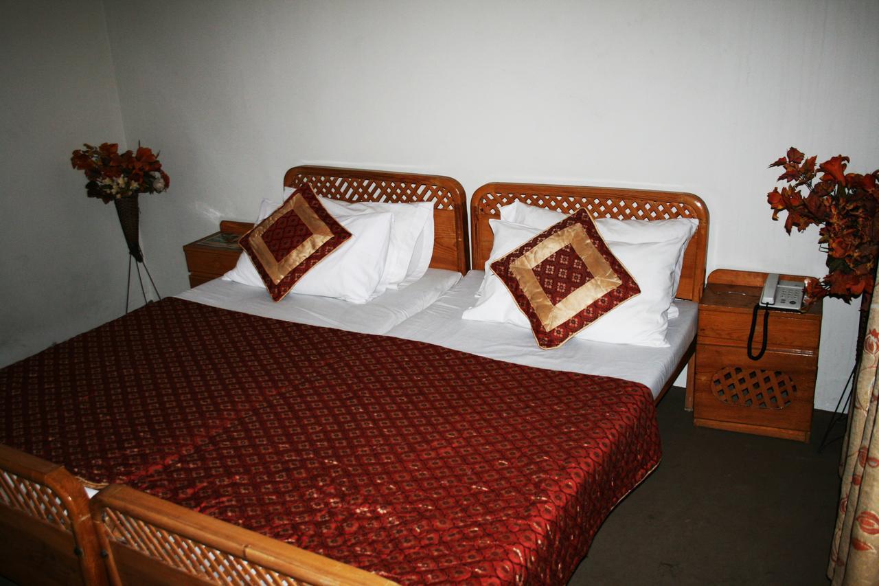 Pine Top Hotels Naran Bagian luar foto