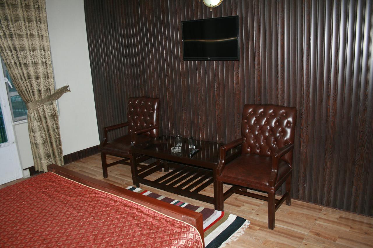 Pine Top Hotels Naran Bagian luar foto