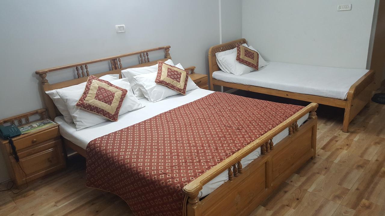 Pine Top Hotels Naran Bagian luar foto