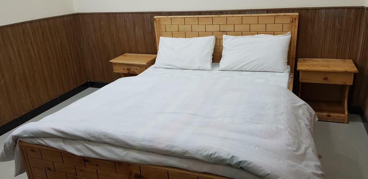 Pine Top Hotels Naran Bagian luar foto